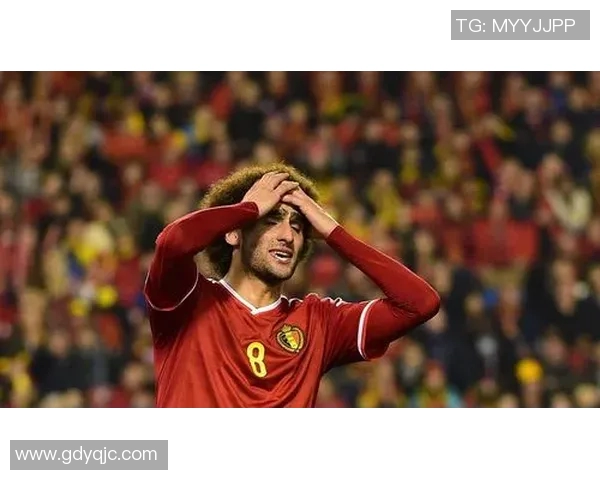 纹眉足球明星的名字揭秘及其在球场上的精彩表现分析 纹眉足球明星的名字揭秘及其在球场上的精彩表现分析