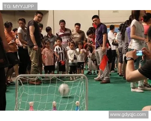 制作个性化足球明星卡的详细步骤与创意分享