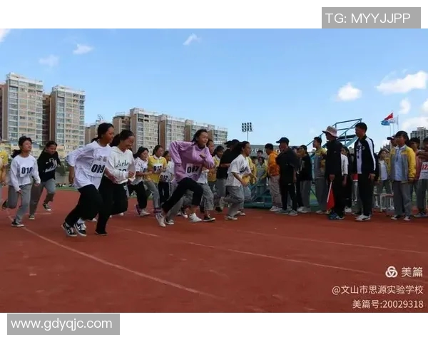 80后足球明星精彩合照回顾展现青春岁月与绿茵传奇的完美瞬间 80后足球明星精彩合照回顾展现青春岁月与绿茵传奇的完美瞬间